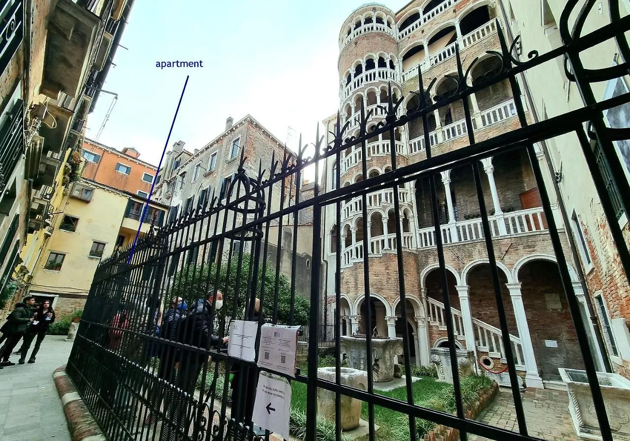 Spiral-Canal-View Apartment Venice
