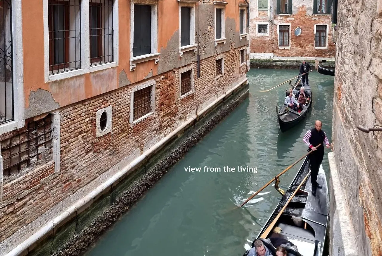 Spiral-Canal-View Apartment Venice