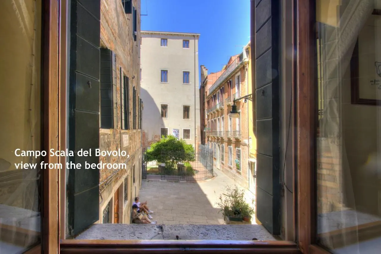 Spiral-Canal-View Apartment Venice